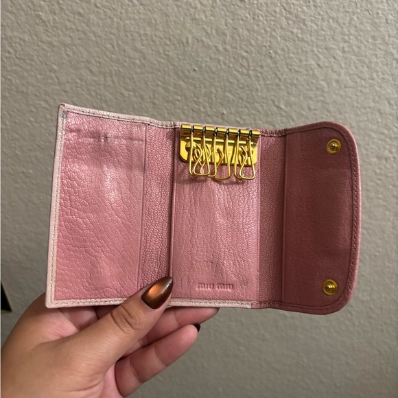Miu miu two toned bicolor key case pink x light pink 6 keys - Picture 6 of 7
